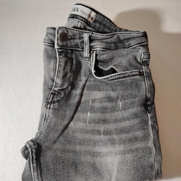 ZARA- USA- 4 Darkens Gray Skinny Frayed - Picture 7 of 7